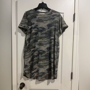 Impressions Women’s camouflage dress with pockets